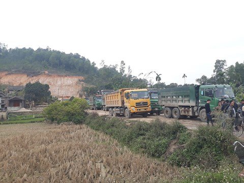Hải Phòng: Người dân phản đối doanh nghiệp ngày đêm 