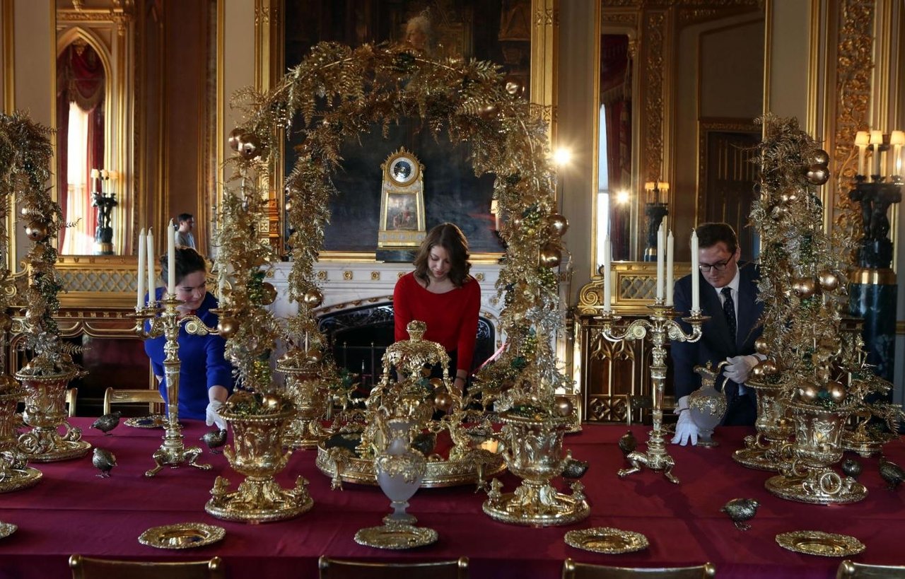 khong-khi-giang-sinh-tran-ngap-trong-cung-dien-windsor-cua-nuoc-anh
