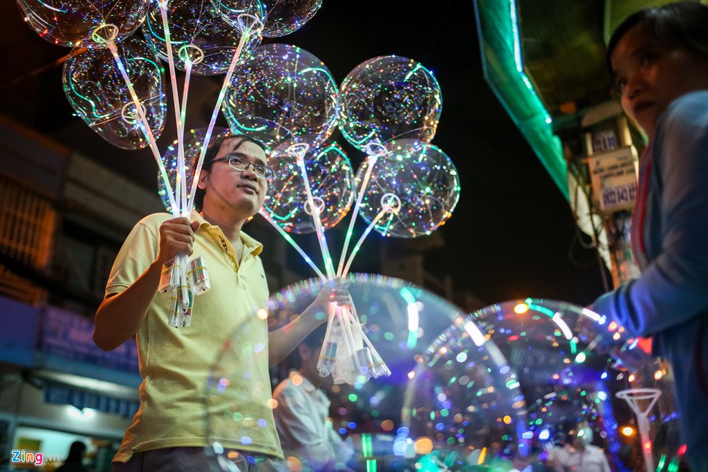 Xóm đạo Sài Gòn rộn ràng trước đêm Giáng sinh