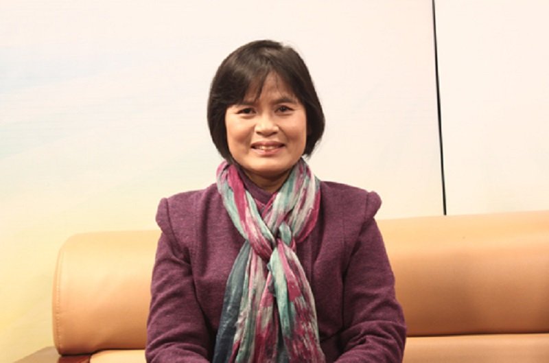 can-cam-quang-cao-bia-ruou-nuoc-ngot-co-ga-ca-tren-bao-chi-truyen-hinh