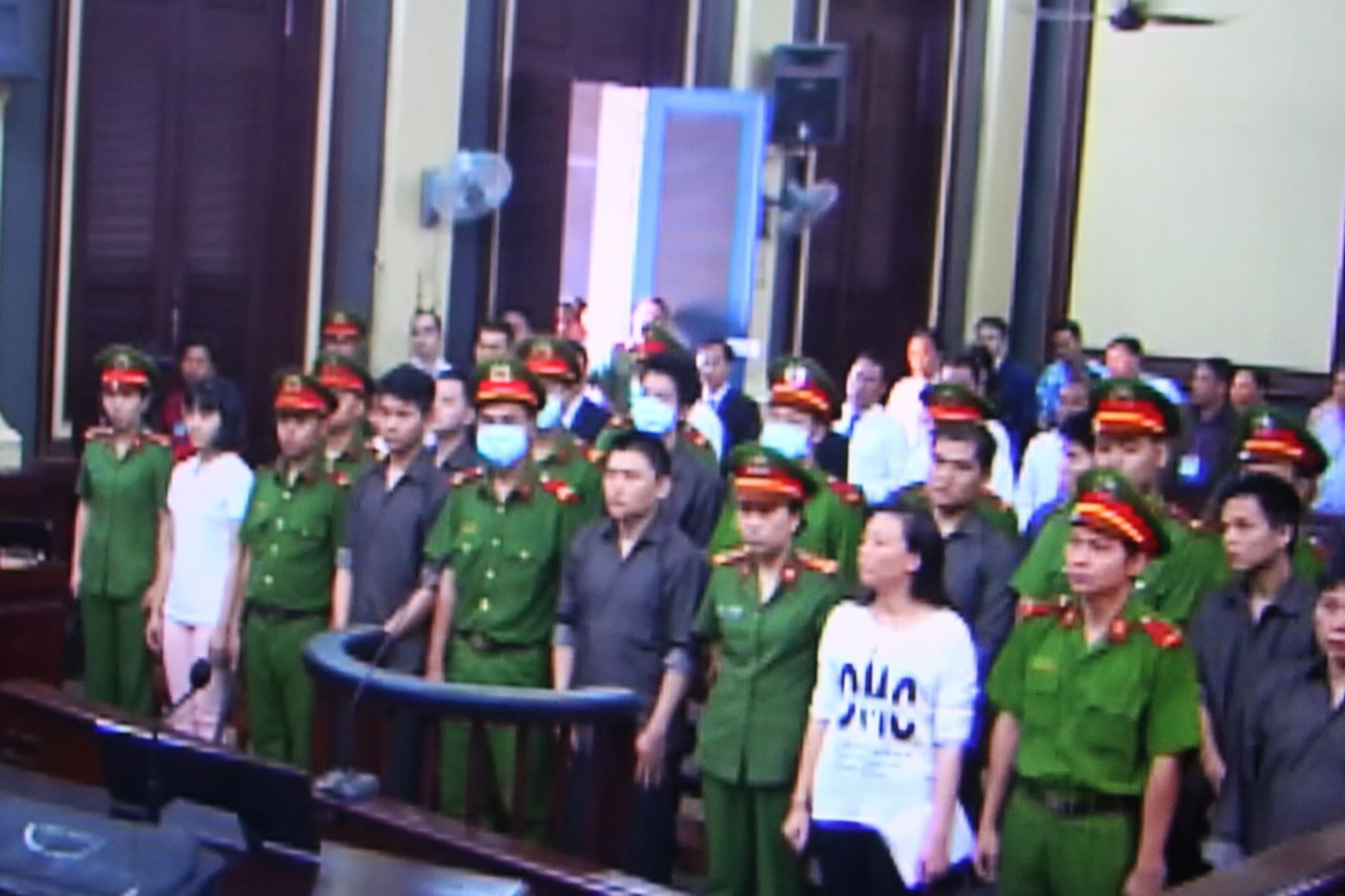 nhung-am-mua-cua-nhom-khung-bo-duoc-thuc-hien-nhu-the-nao
