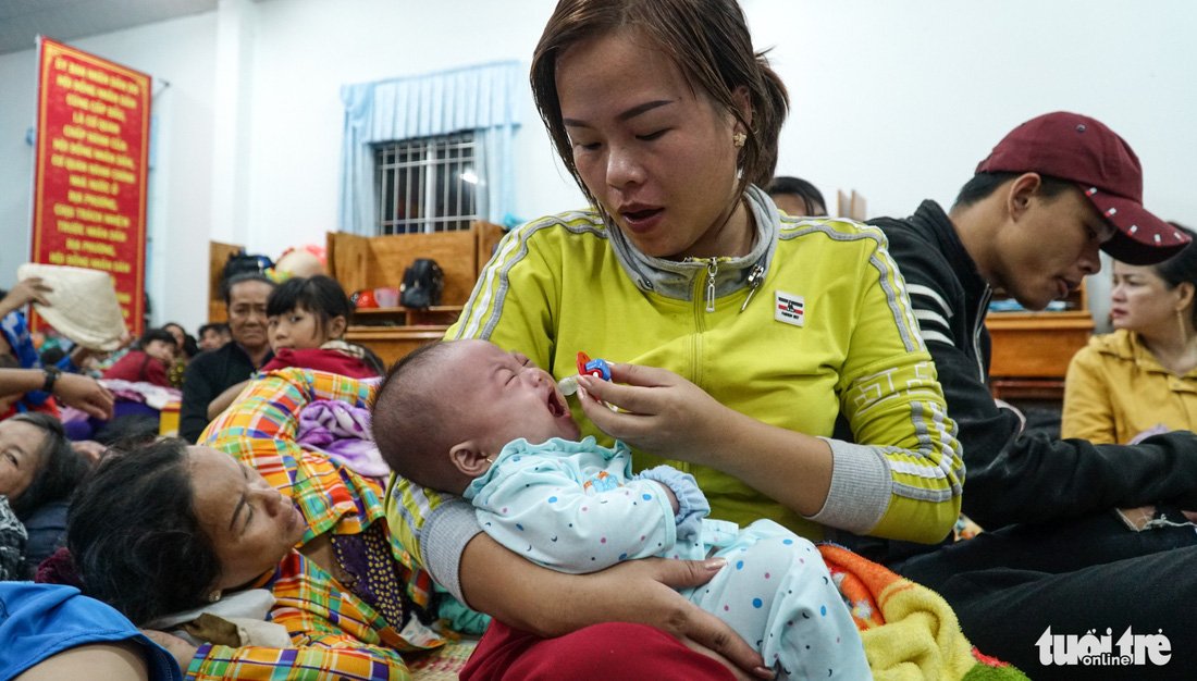 2.000 trẻ đất mũi Cà Mau trú bão trong đêm lạnh