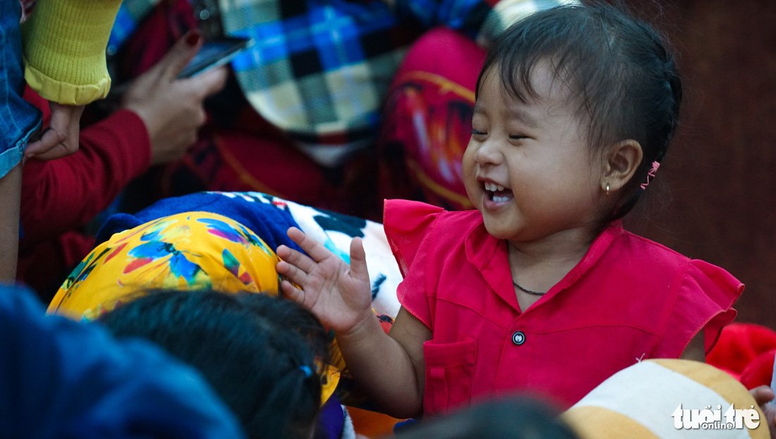 2.000 trẻ đất mũi Cà Mau trú bão trong đêm lạnh