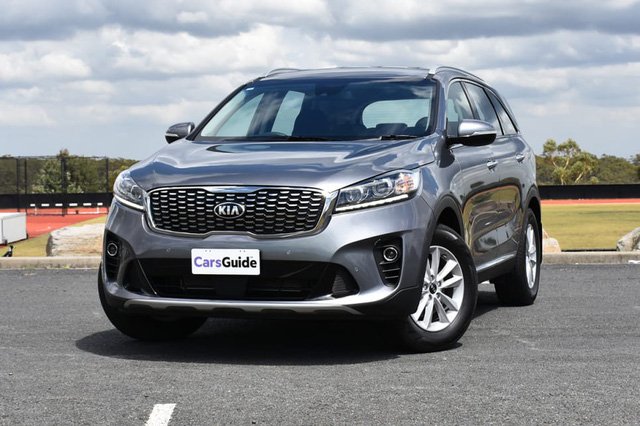 Madza CX-9, Toyota Kluger, Kia Sorento ai hơn ai?