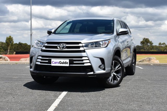 Madza CX-9, Toyota Kluger, Kia Sorento ai hơn ai?