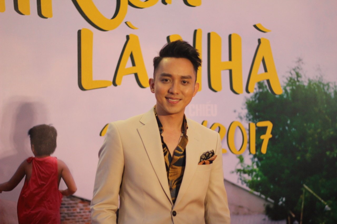 khi-con-la-nha-tu-vi-om-bung-bau-cung-van-anh-rang-ro-xuat-hien-tai-cong-chieu-phim