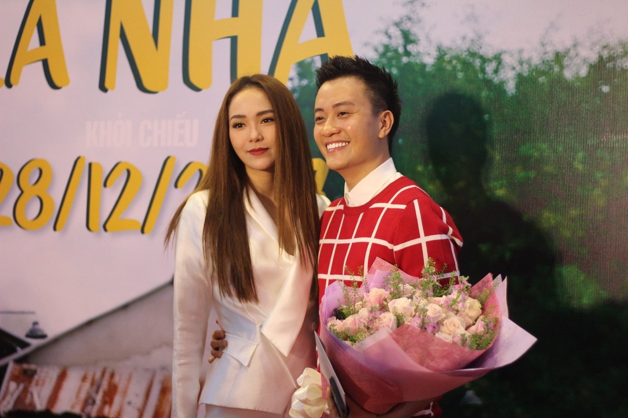 khi-con-la-nha-tu-vi-om-bung-bau-cung-van-anh-rang-ro-xuat-hien-tai-cong-chieu-phim