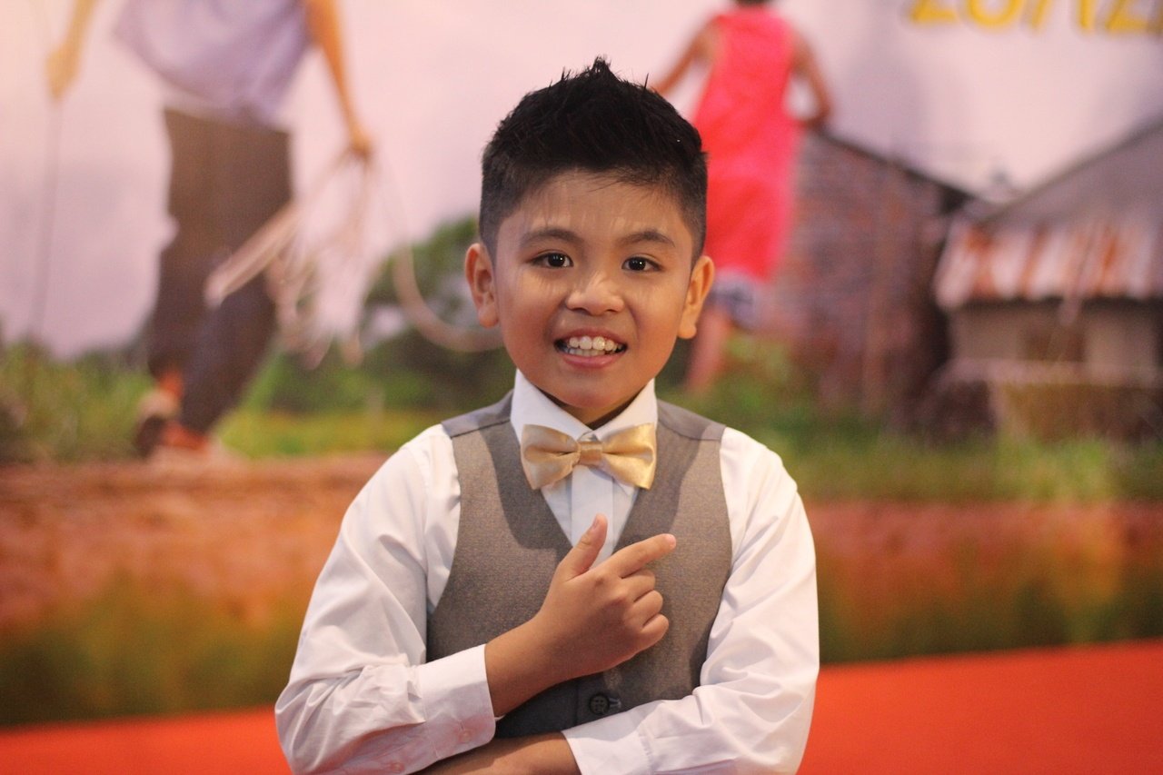 khi-con-la-nha-tu-vi-om-bung-bau-cung-van-anh-rang-ro-xuat-hien-tai-cong-chieu-phim