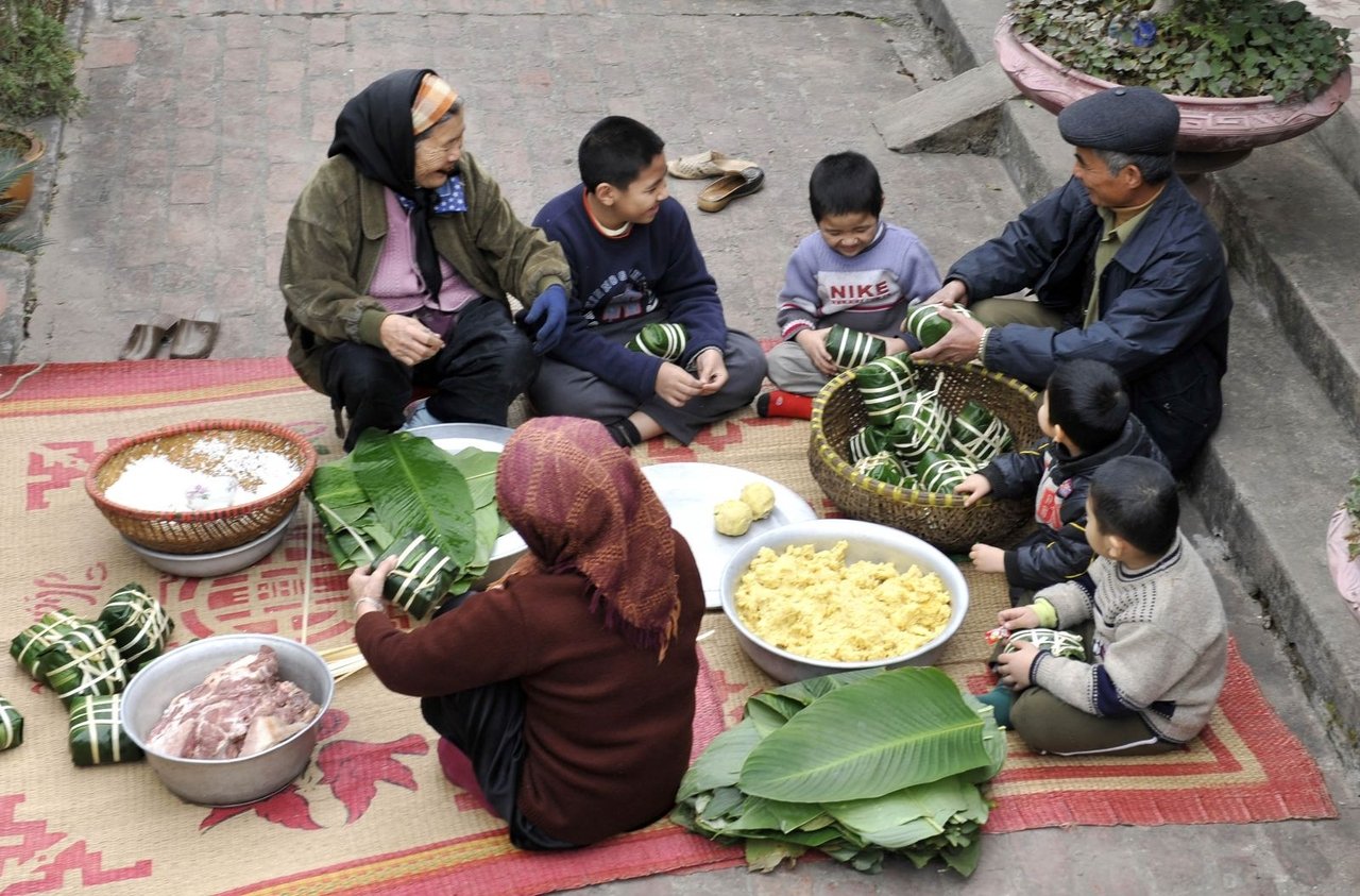 banh-chung-la-banh-gi-va-tai-sao-banh-chung-khong-the-thieu-trong-ngay-tet-co-truyen-viet-nam