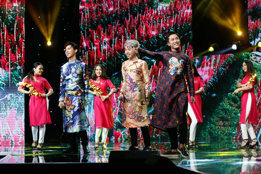 giang-hong-ngoc-dao-ba-loc-quay-het-minh-trong-ngay-dam-cuoi-dau-xuan