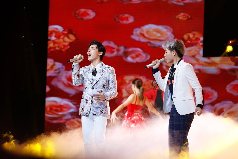 giang-hong-ngoc-dao-ba-loc-quay-het-minh-trong-ngay-dam-cuoi-dau-xuan
