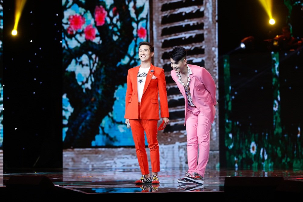 giang-hong-ngoc-dao-ba-loc-quay-het-minh-trong-ngay-dam-cuoi-dau-xuan