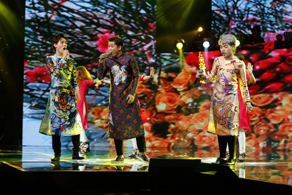 giang-hong-ngoc-dao-ba-loc-quay-het-minh-trong-ngay-dam-cuoi-dau-xuan