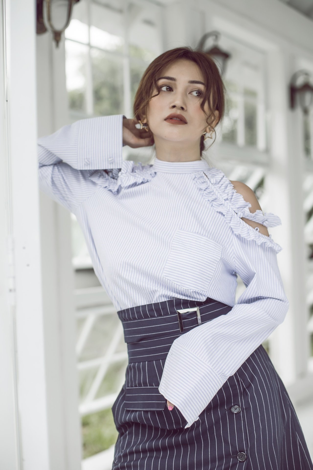 si-thanh-thich-chia-se-bi-quyet-lam-dep-cho-khan-gia-nhung-luoi-makeup
