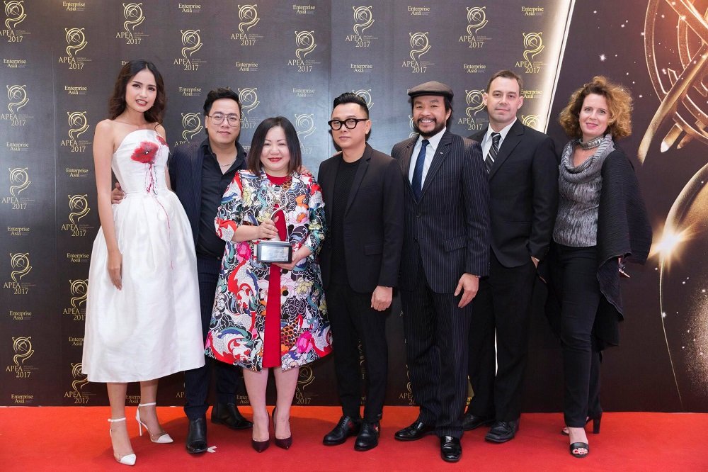 ba-trang-le-nhan-vat-anh-huong-nhat-lang-thoi-trang-viet-nam-2017