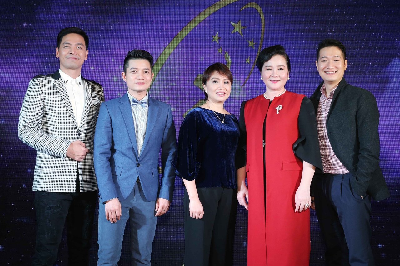 hoa-hau-hoan-vu-viet-nam-xuc-dong-voi-hoat-canh-phong-chay-chua-chay-cua-hoang-hai-thu