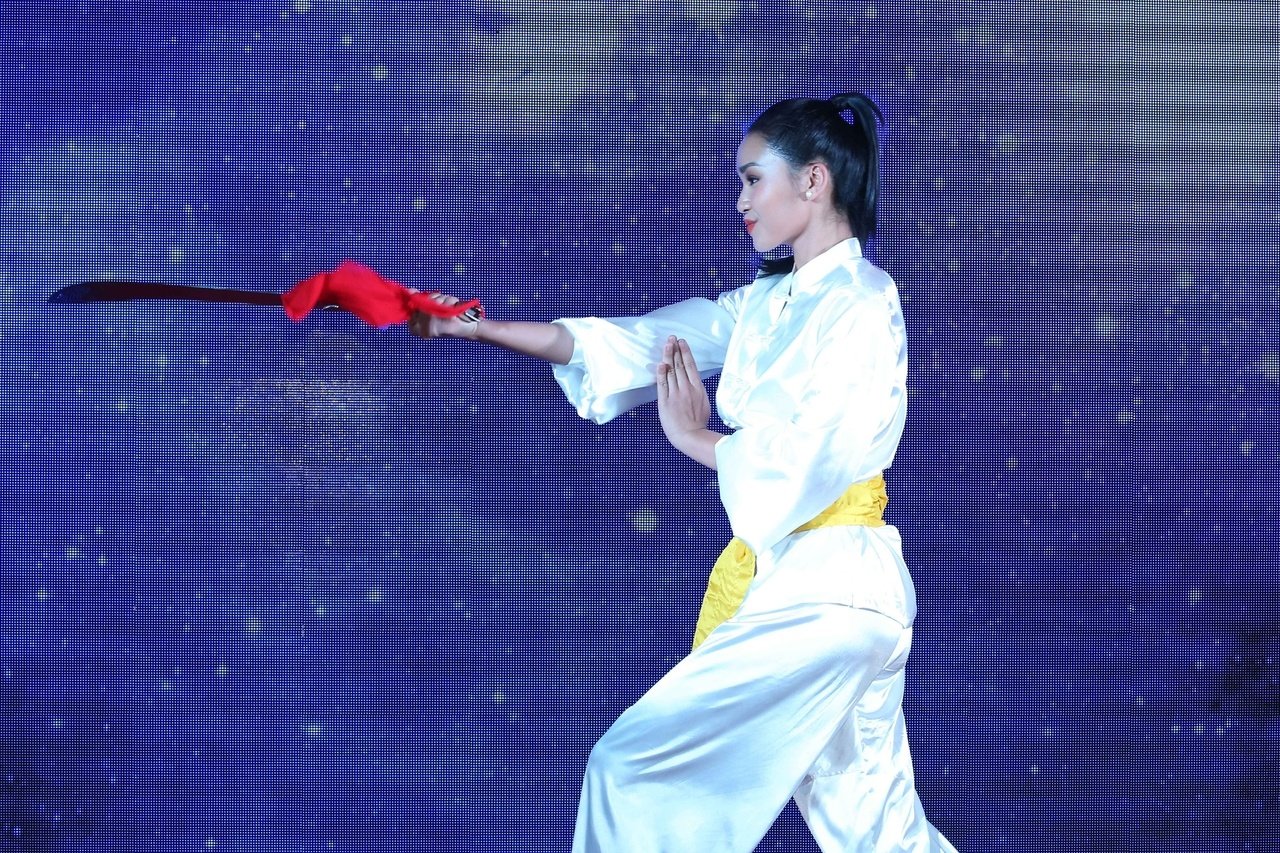 hoa-hau-hoan-vu-viet-nam-xuc-dong-voi-hoat-canh-phong-chay-chua-chay-cua-hoang-hai-thu
