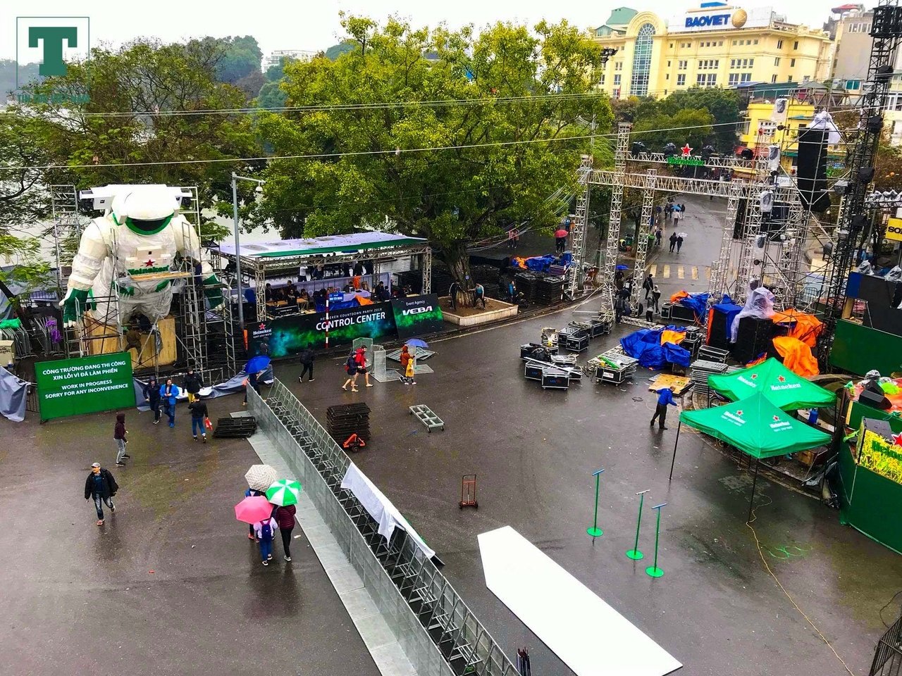 trang-tri-don-2018