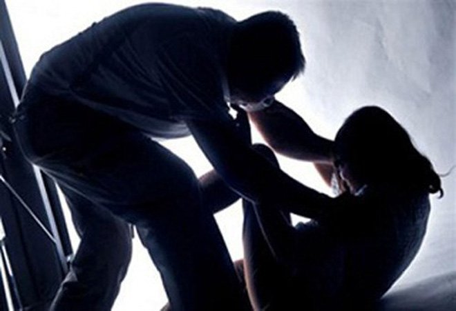 Thảm án gần 40 năm chưa tìm ra lời giải: 4 đứa trẻ bị sát hại trong nhà tắm và tấm thiệp lạnh người