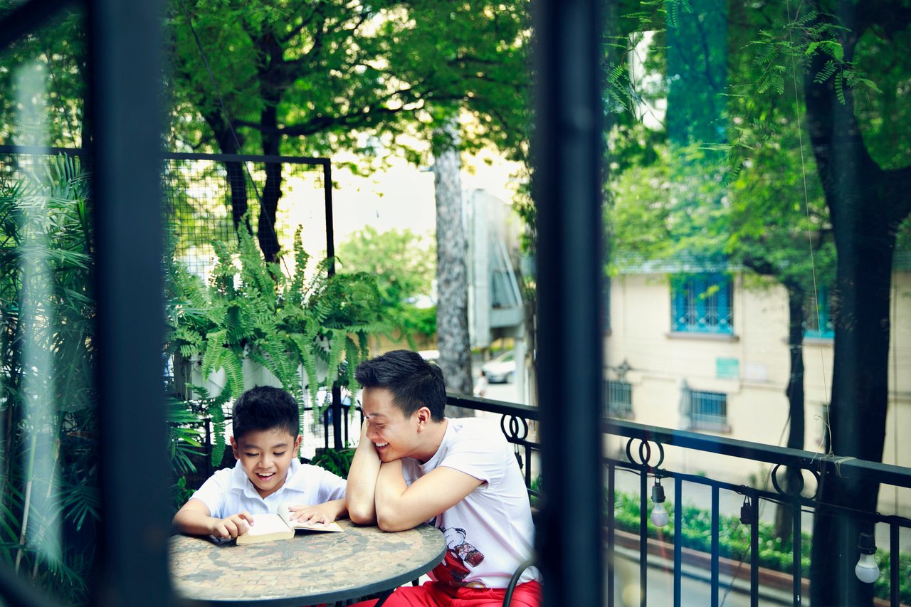 dau-nam-moi-con-trai-luong-manh-hai-ke-chuyen-lan-dau-bat-ran-that