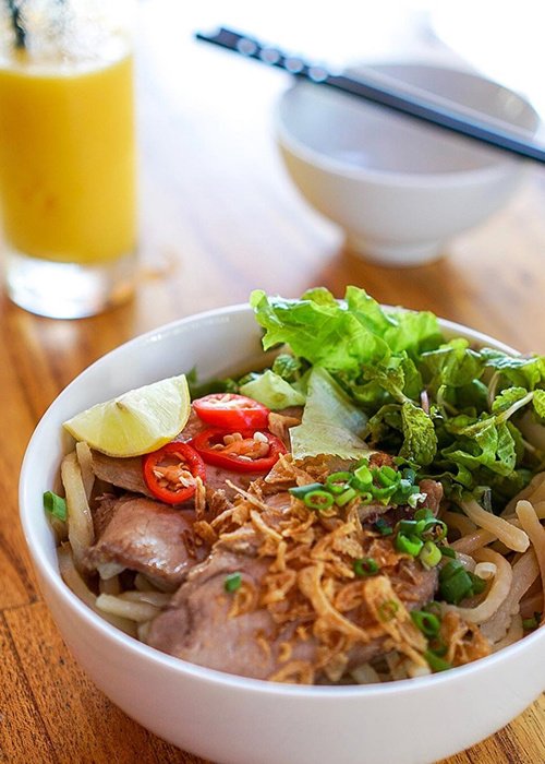 mon-an-viet-tung-len-bao-nuoc-ngoai-trong-nam-2017