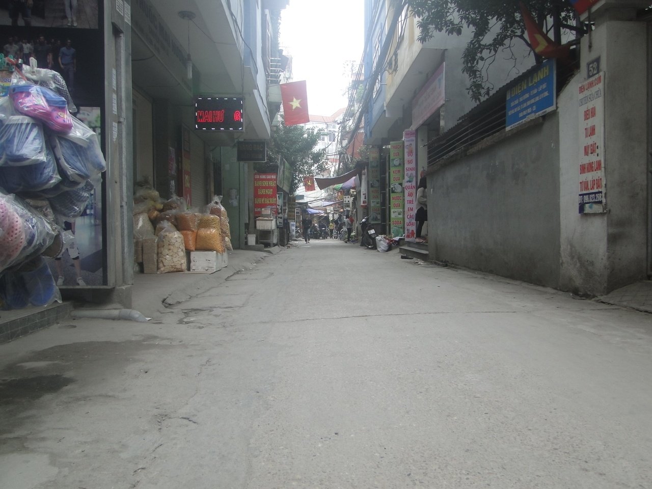 tan-huong-khong-gian-yen-tinh-hiem-hoi-giua-thu-do-ngay-dau-nam-moi
