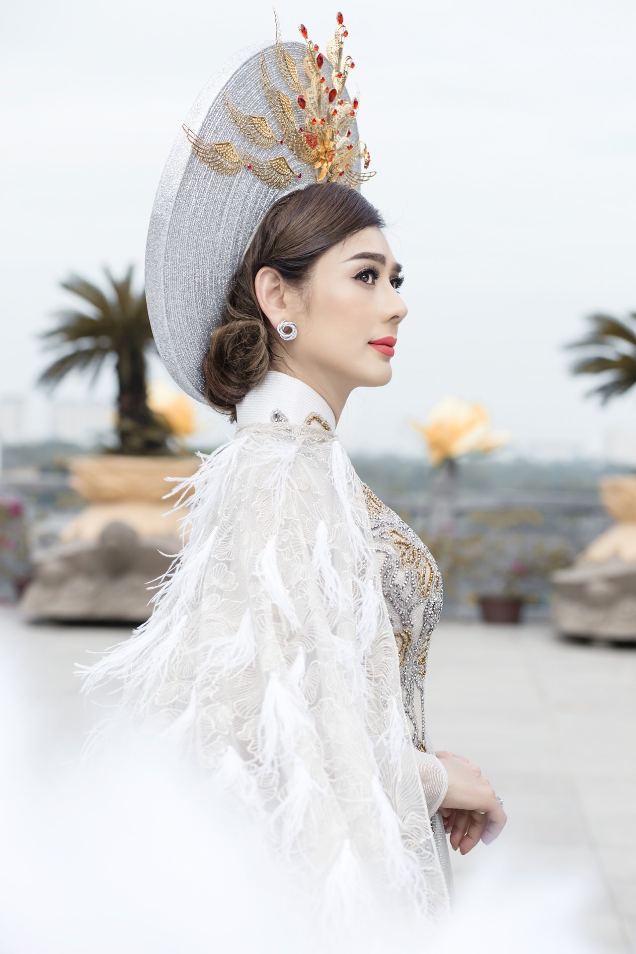 lam-khanh-chi-dien-ao-dai-dinh-long-chim-thien-nga-bat-mi-ke-hoach-sau-dam-cuoi-khung