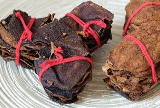 Vỏ quýt chôn đất 6 năm, 6 triệu/kg: Kho cá ăn Tết