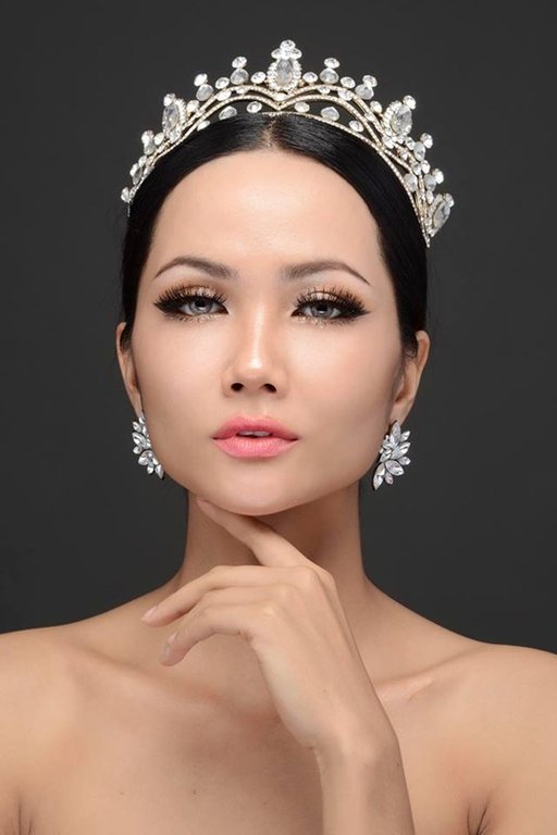 ngam-ve-dep-goi-cam-cua-tan-hoa-hau-hoan-vu-viet-nam-2017-hhen-nie