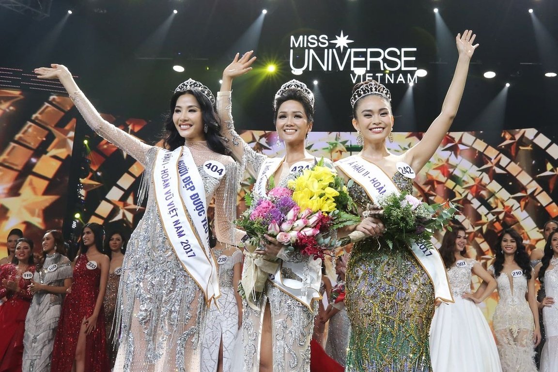 nhung-khoanh-khac-dang-nho-cua-hhen-nie-trong-dem-chung-ket-hoa-hau-hoan-vu-viet-nam