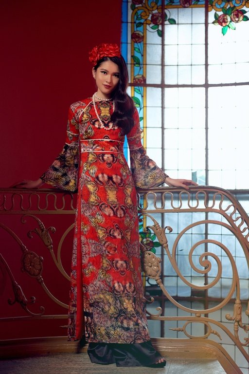 adrian-anh-tuan-mang-thiet-ke-ao-dai-den-san-dien-quoc-te