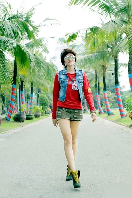 Ảnh đời thường của tân Hoa hậu Hoàn vũ 2017