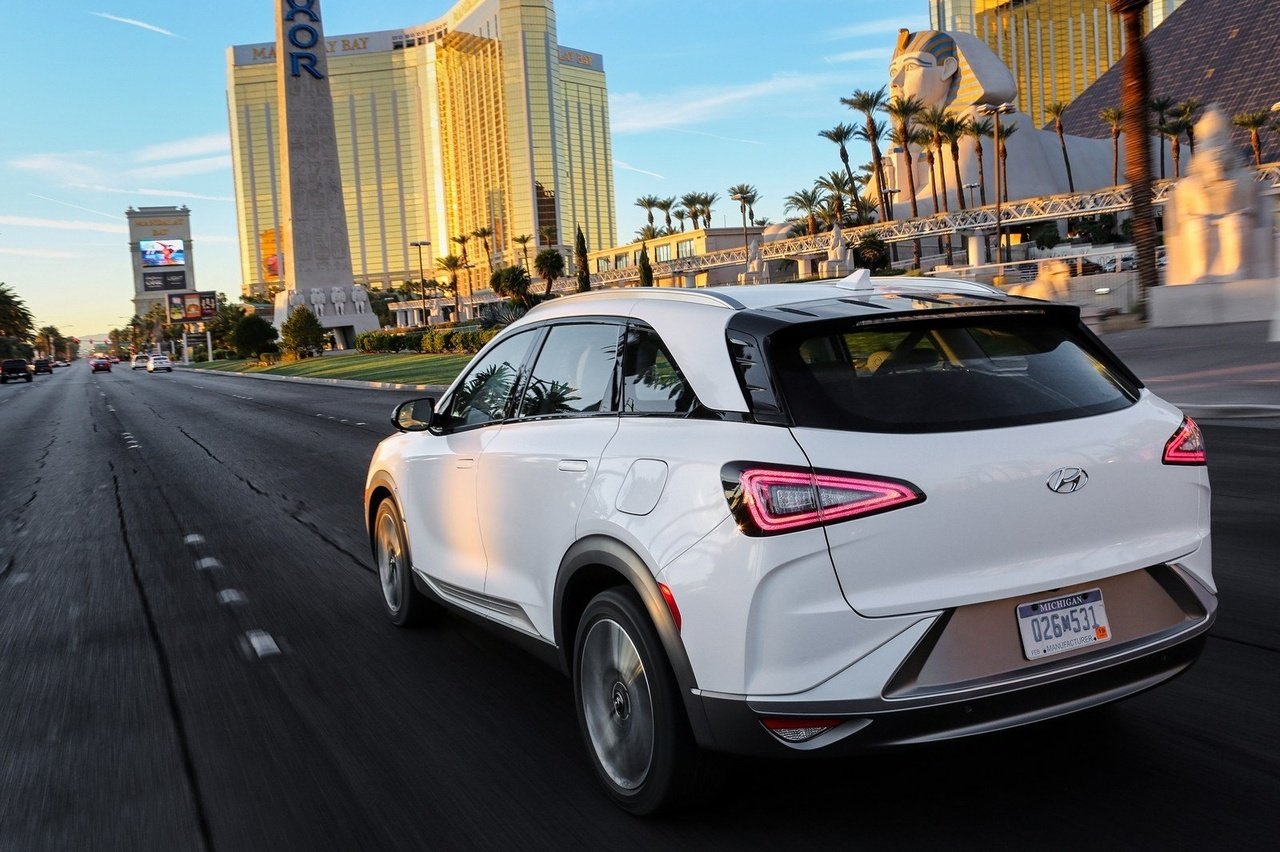 4218653_Hyundai-NEXO-36