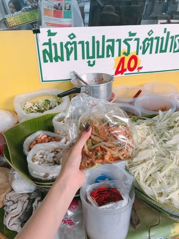 cung-ban-be-tung-tay-du-lich-bangkok-chi-voi-5-trieu-dong