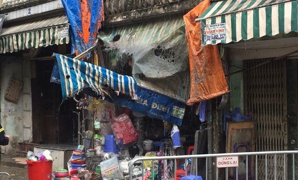 ha-noi-chay-lon-khu-cho-bach-mai