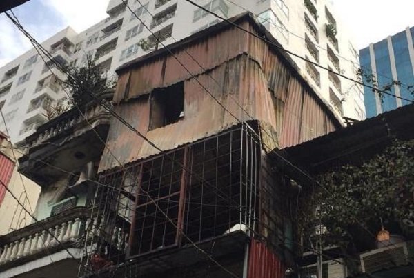 ha-noi-chay-lon-khu-cho-bach-mai