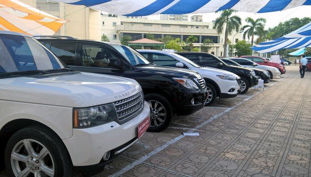 Khan hiếm lạ thường, mua ô tô cũ chơi Tết tốn thêm cả trăm triệu