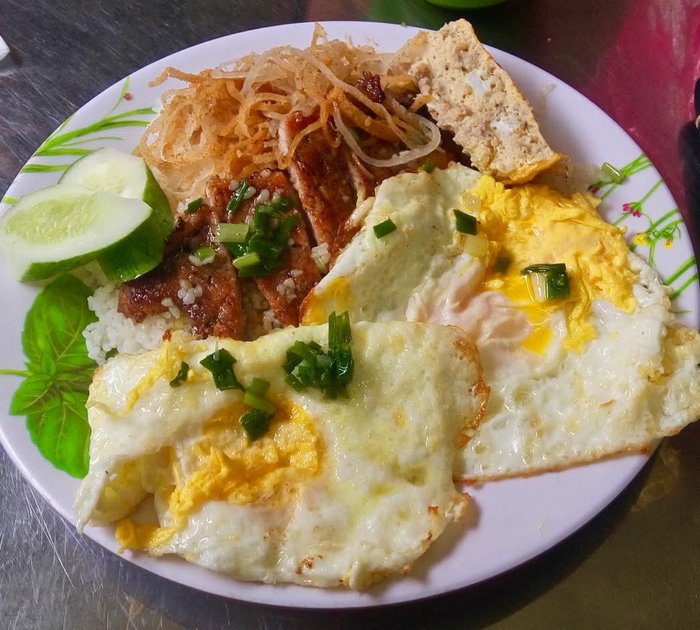 Mùi vị Sài Gòn trong cơm tấm