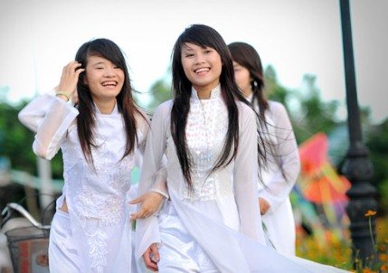ha-noi-khong-tuyen-them-can-bo-du-thieu-gan-10000-giao-vien-va-nhan-vien