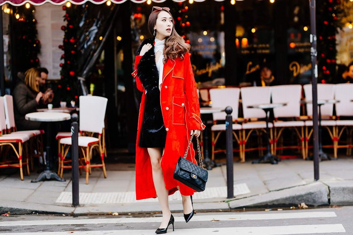 hoa-hau-le-ngoc-diep-chat-lu-khi-dao-buoc-tren-duong-pho-paris