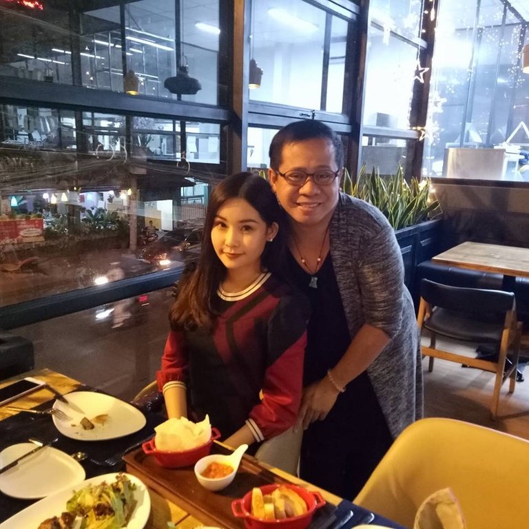 hinh-anh-moi-nhat-cua-le-au-ngan-anh-sau-de-nghi-huy-danh-hieu-hoa-hau-dai-duong