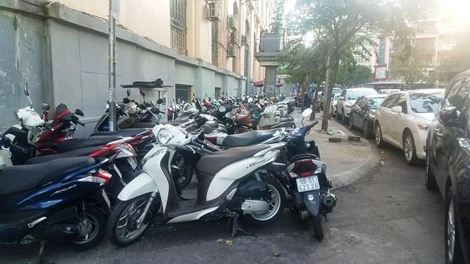Sẽ cho hoạt động lại một số bãi giữ xe bị ông Đoàn Ngọc Hải đình chỉ