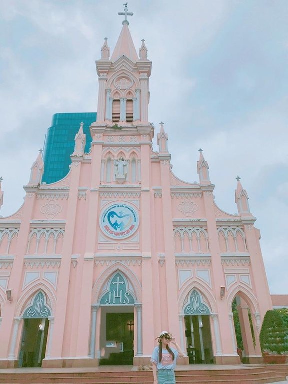 bao-tron-da-nang-trong-chuyen-di-5-ngay-4-dem-cua-co-gai-van-phong-xinh-dep