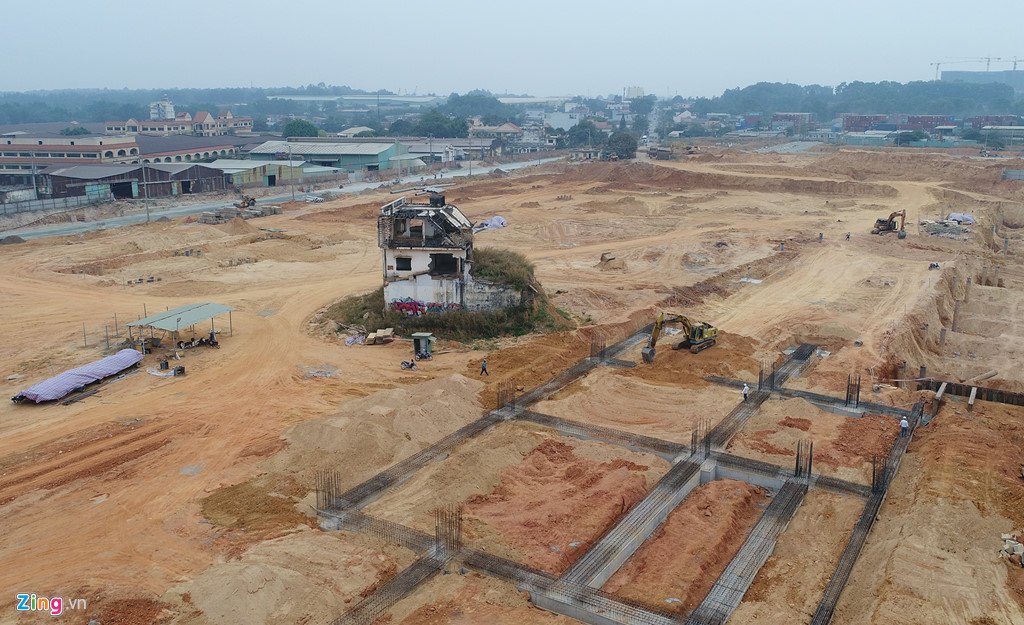 Hai căn nhà 'cố thủ' giữa dự án Bến xe Miền Đông mới