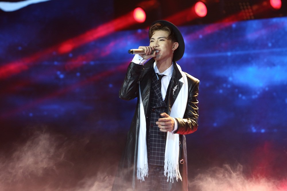 vuot-qua-gia-dinh-hoa-dam-but-giang-hong-ngoc-xuat-sac-dang-quang-ngoi-vi-quan-quan