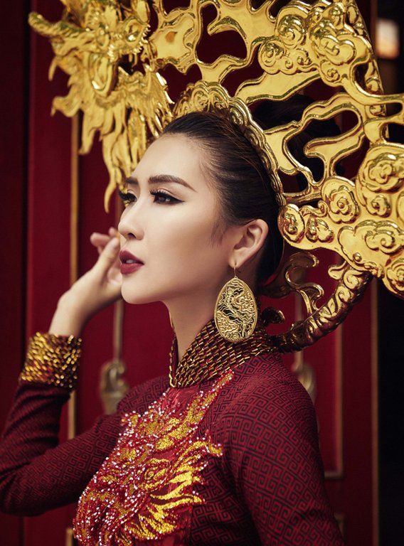 he-lo-trang-phuc-truyen-thong-mang-hinh-rong-cua-tuong-linh-tai-miss-intercontinental-2017