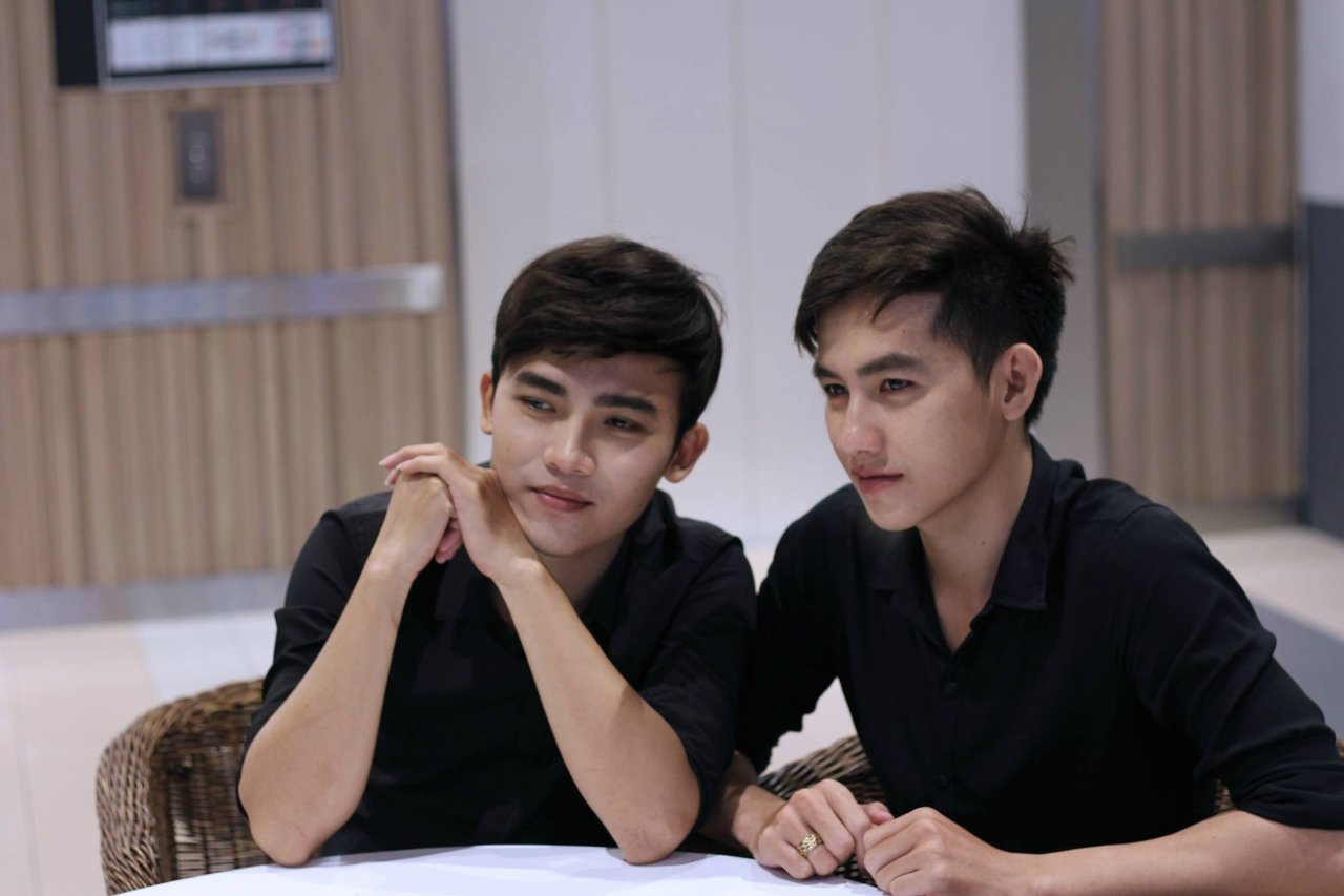nhung-khoanh-khac-ngot-ngao-cua-cap-doi-dong-tinh-khien-ai-ai-cung-phai-ghen-ti