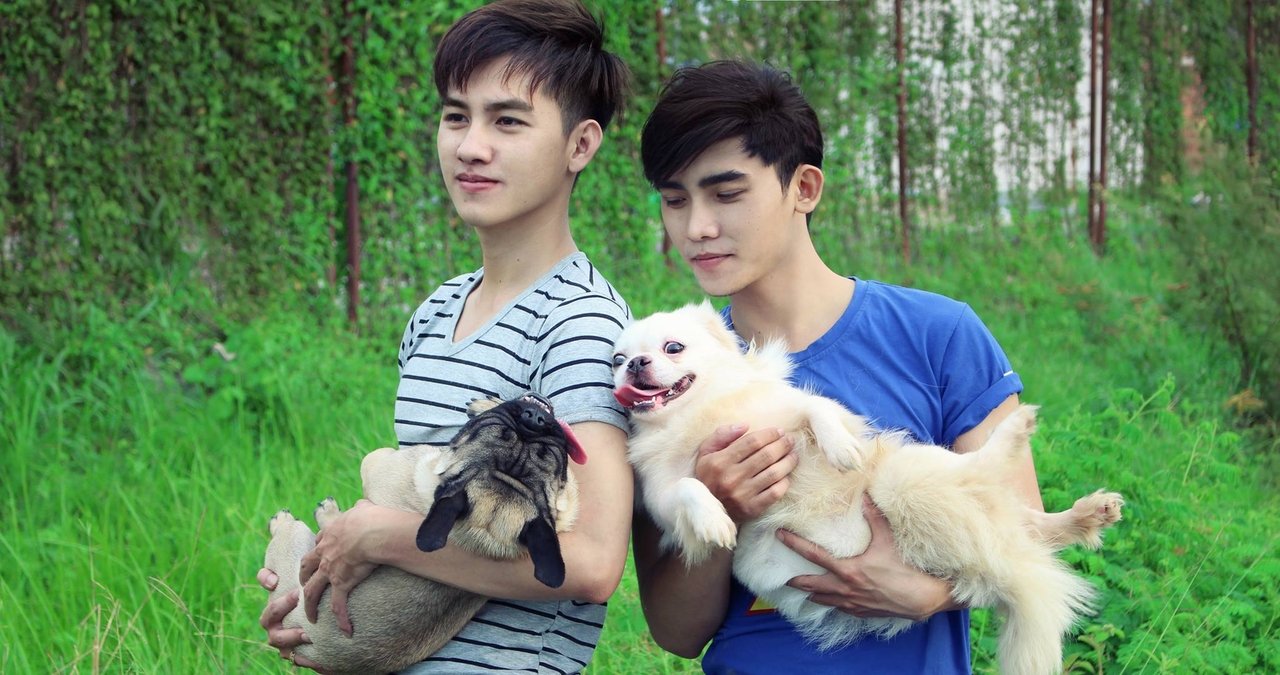 nhung-khoanh-khac-ngot-ngao-cua-cap-doi-dong-tinh-khien-ai-ai-cung-phai-ghen-ti