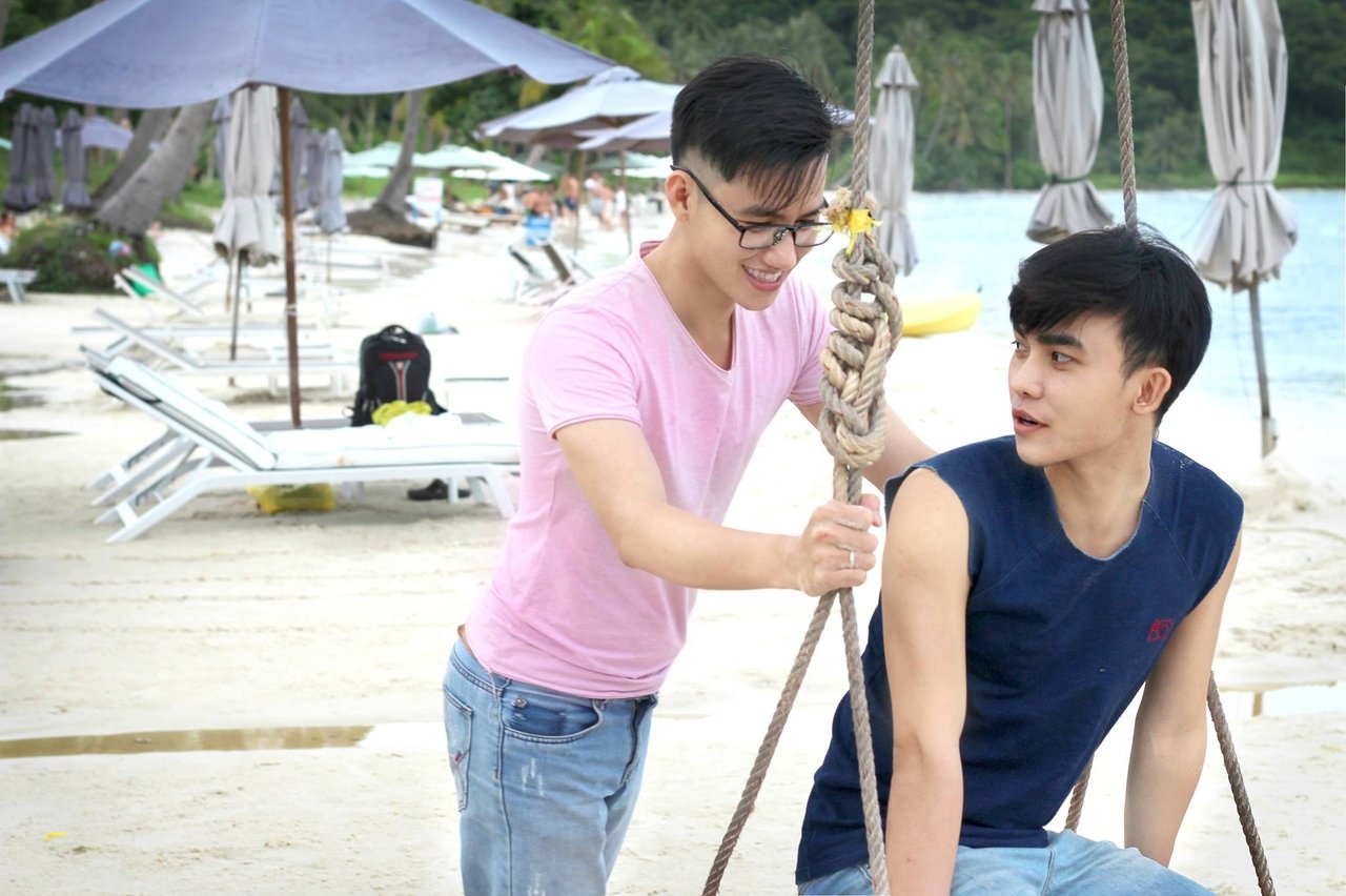 nhung-khoanh-khac-ngot-ngao-cua-cap-doi-dong-tinh-khien-ai-ai-cung-phai-ghen-ti
