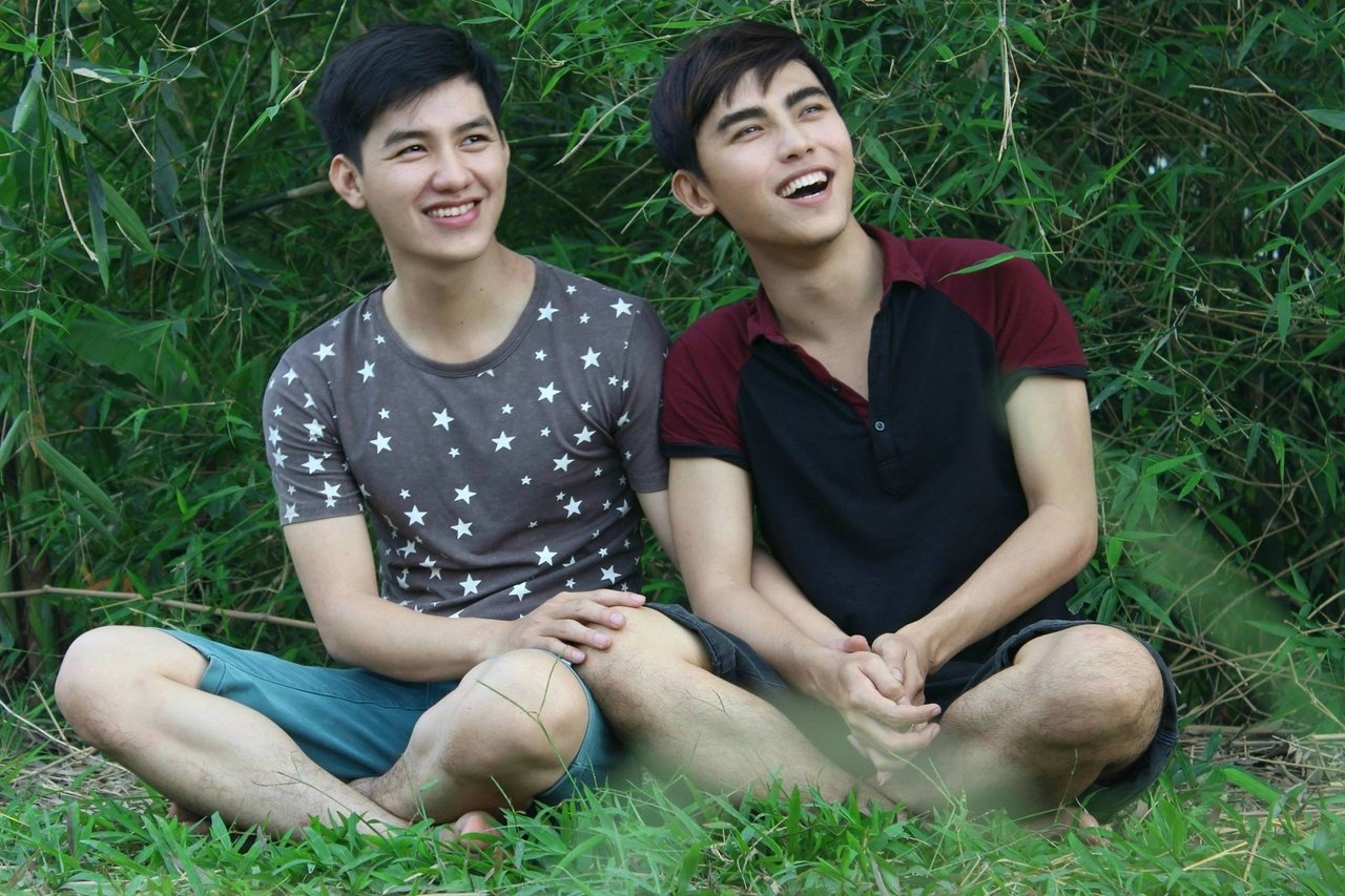 nhung-khoanh-khac-ngot-ngao-cua-cap-doi-dong-tinh-khien-ai-ai-cung-phai-ghen-ti
